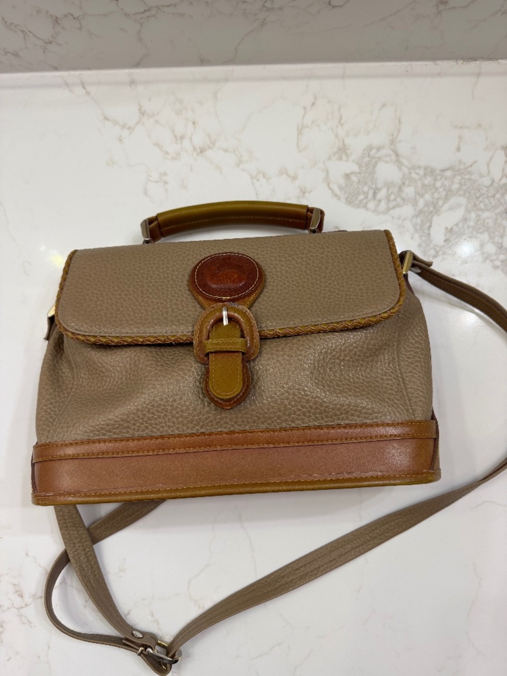 VTG Dooney & Bourke Tan Brown Leather Essex Crossbody Shoulder Bag